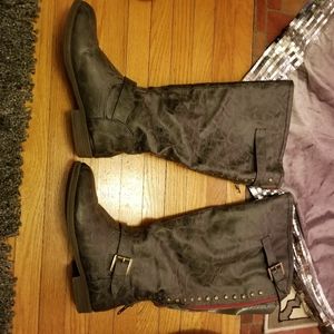 Wide-calf mottled grey knee high boots